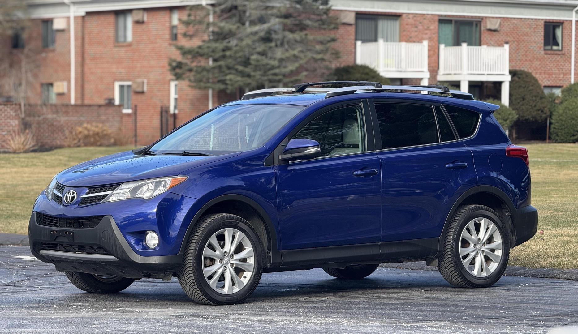 2015 Toyota RAV4 Limited photo 4