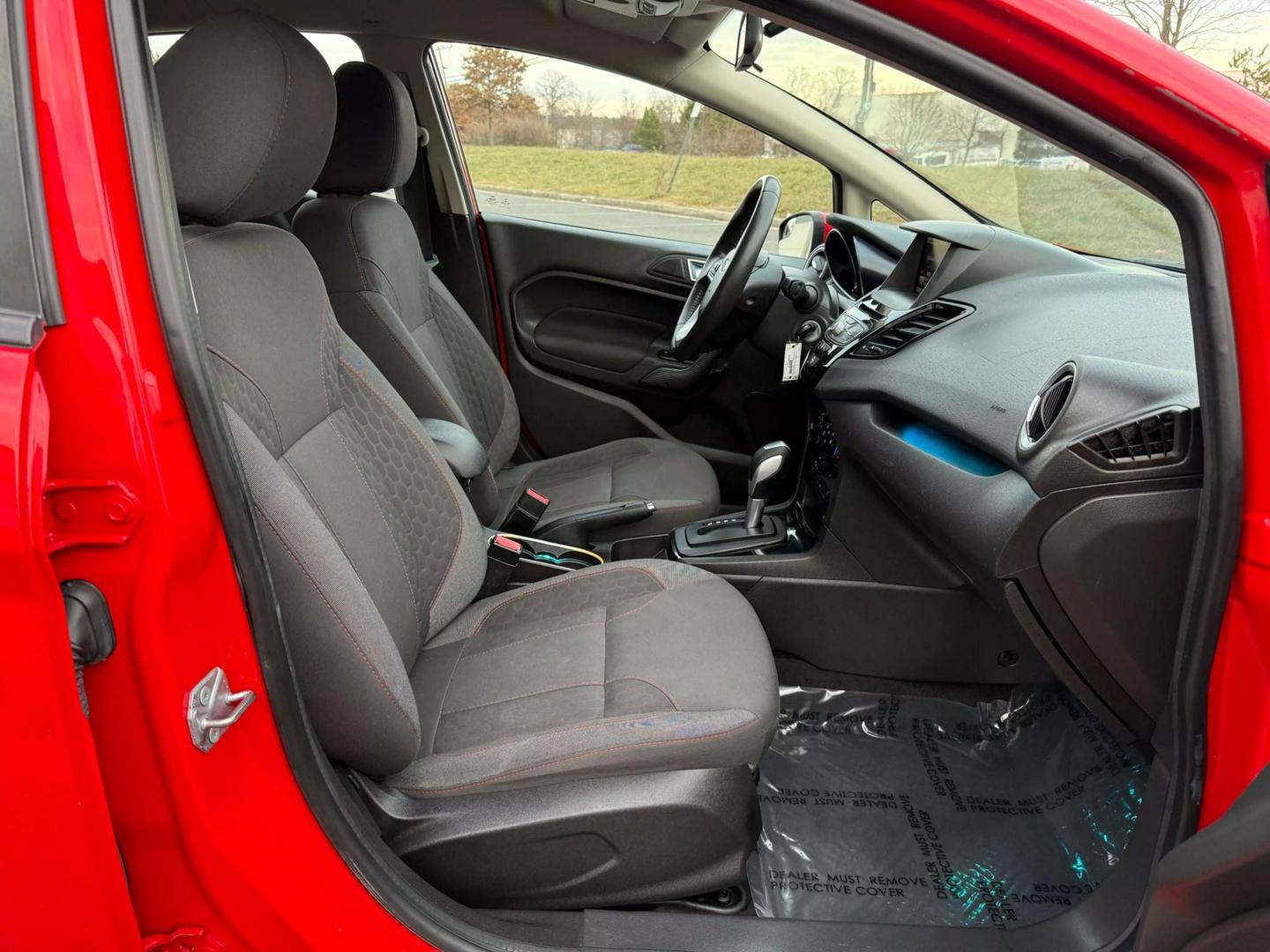 2014 Ford Fiesta SE photo 76