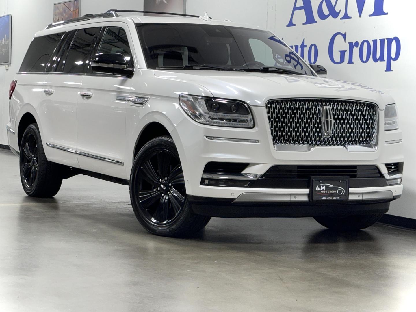 Lincoln Navigator's photo