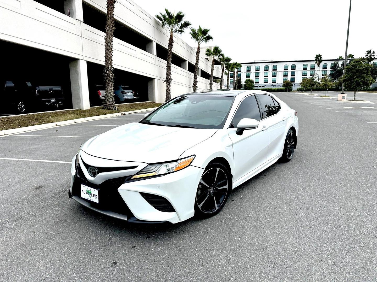 2018 Toyota Camry XSE photo 4