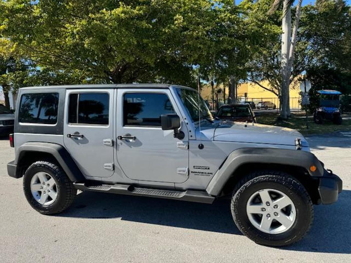 2015 Jeep Wrangler Unlimited Sport photo 5