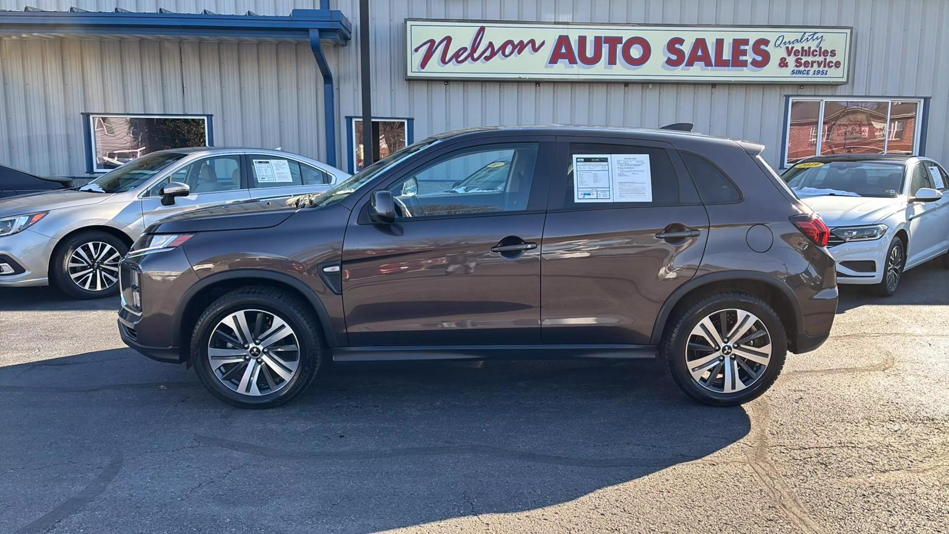 2021 Mitsubishi Outlander Sport ES photo 3