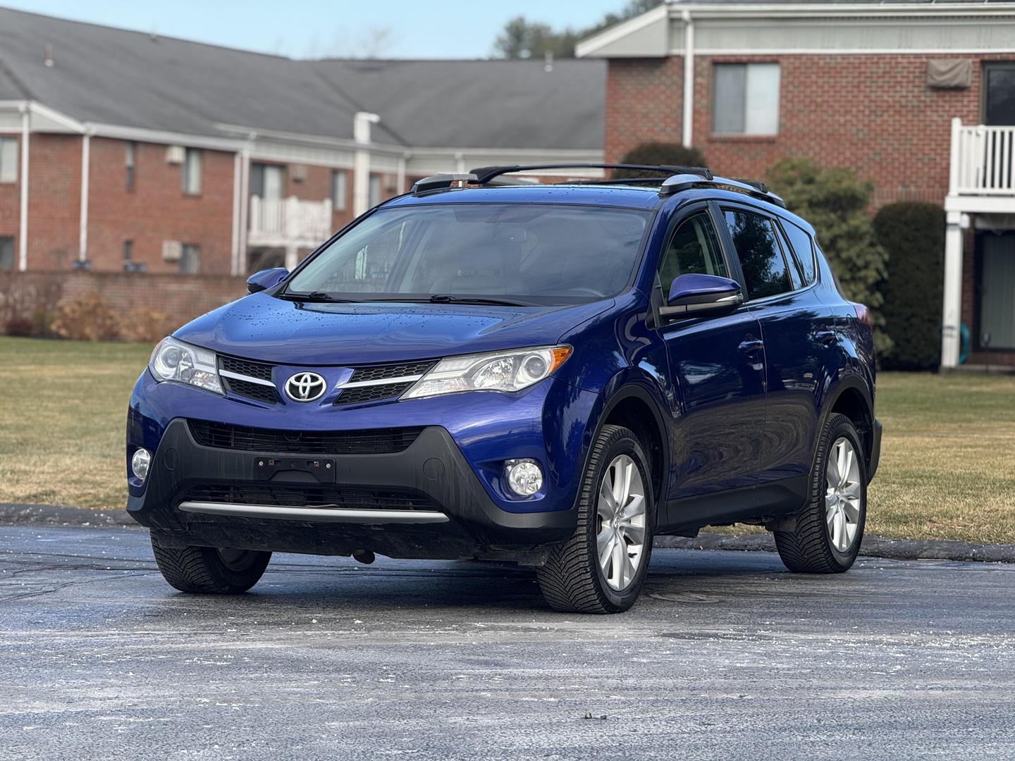 2015 Toyota RAV4 Limited photo 3