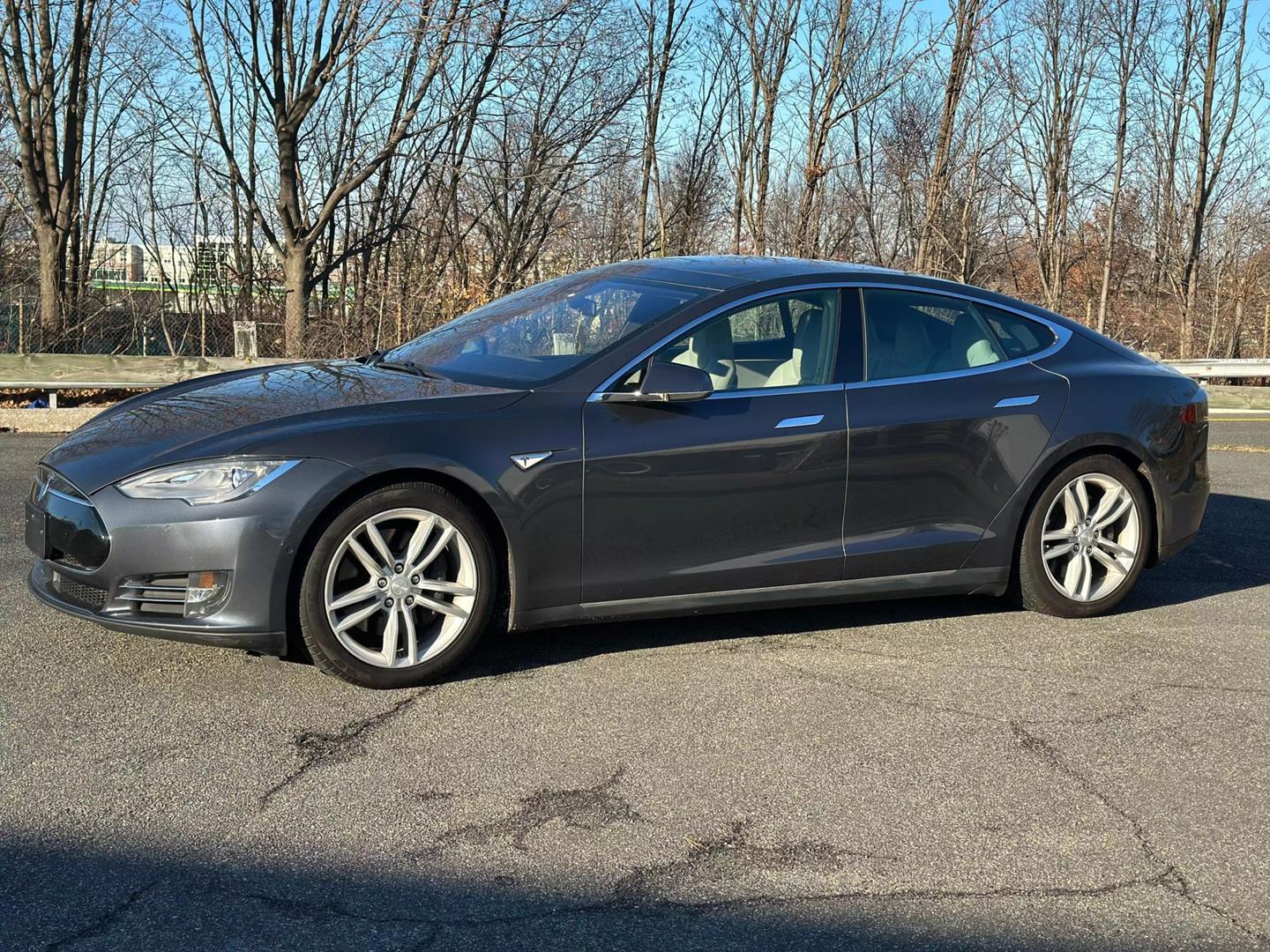 2015 Tesla Model S 85D photo 3