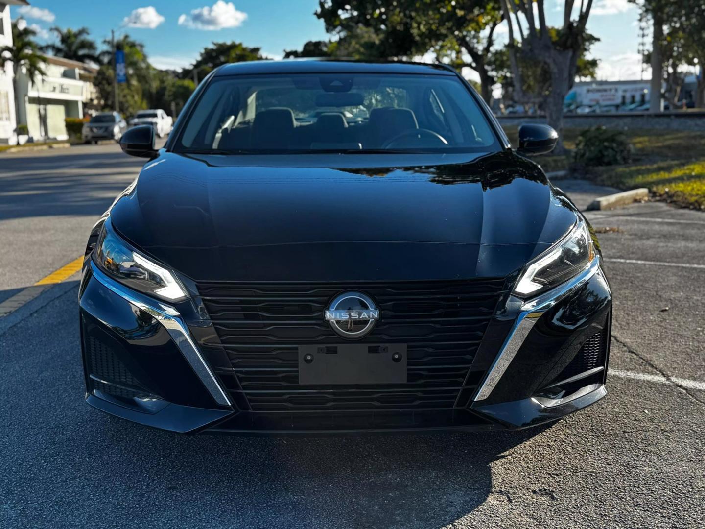 2023 Nissan Altima SV photo 3