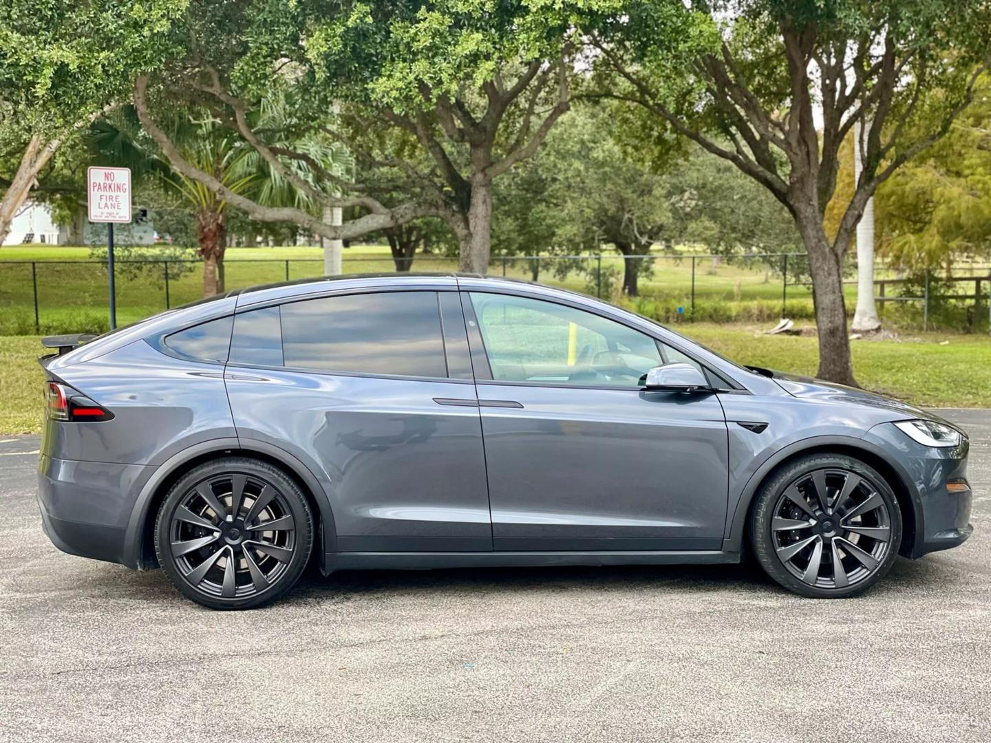 2023 Tesla Model X Long Range photo 5