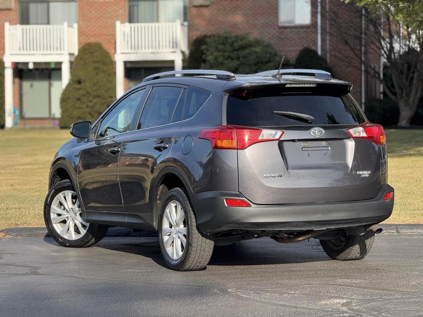 2014 Toyota RAV4 Limited photo 10