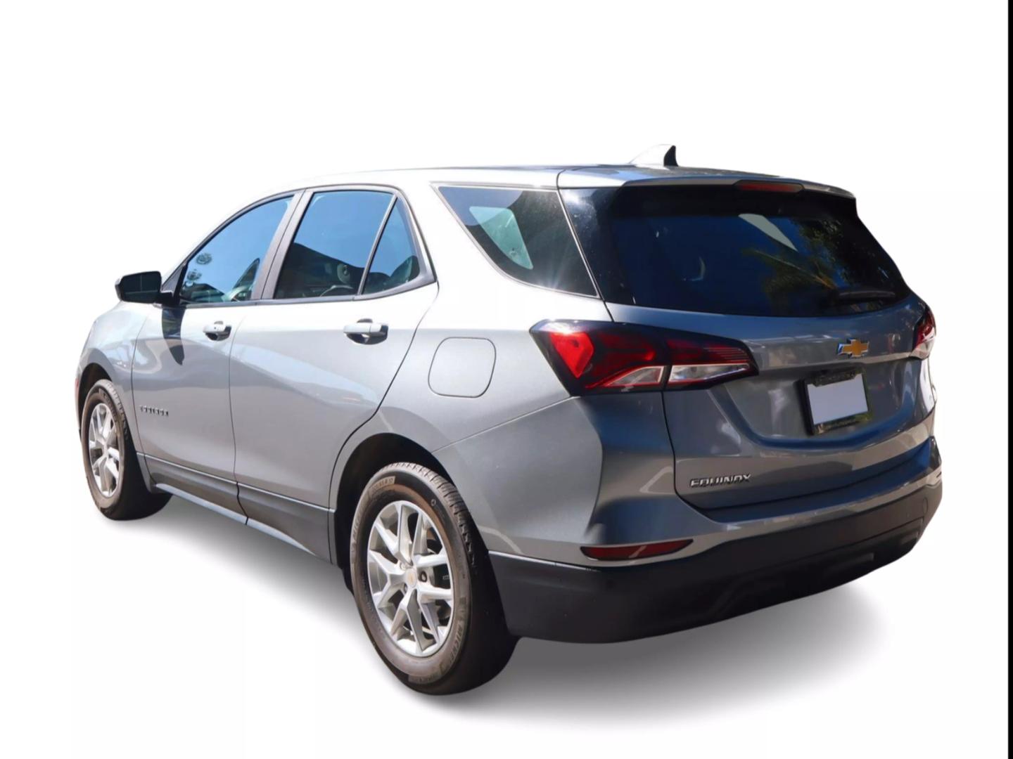 2023 Chevrolet Equinox LS photo 4