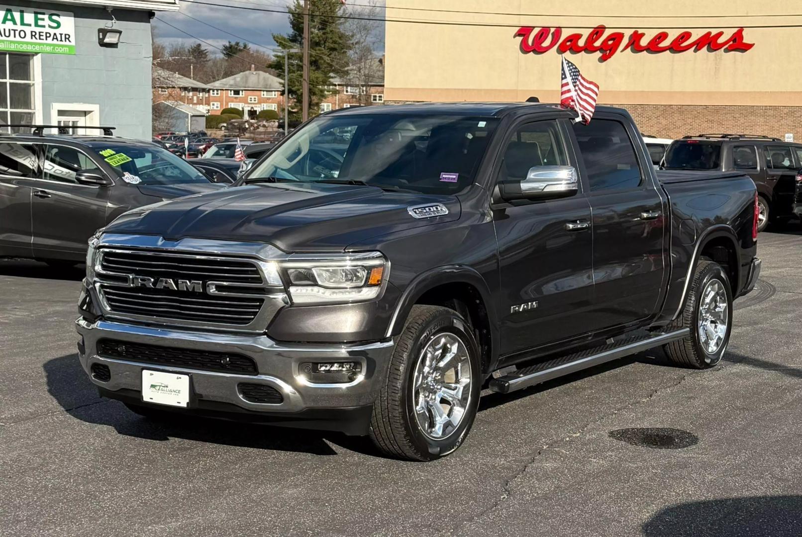 2020 RAM Ram 1500 Pickup Laramie photo 2