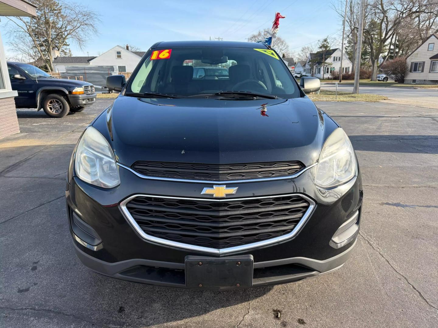 2016 Chevrolet Equinox LS photo 2