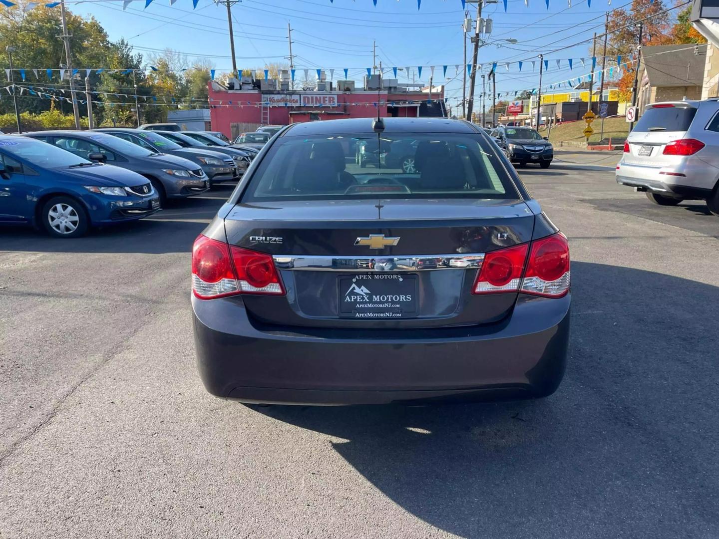 2015 Chevrolet Cruze 1LT photo 14