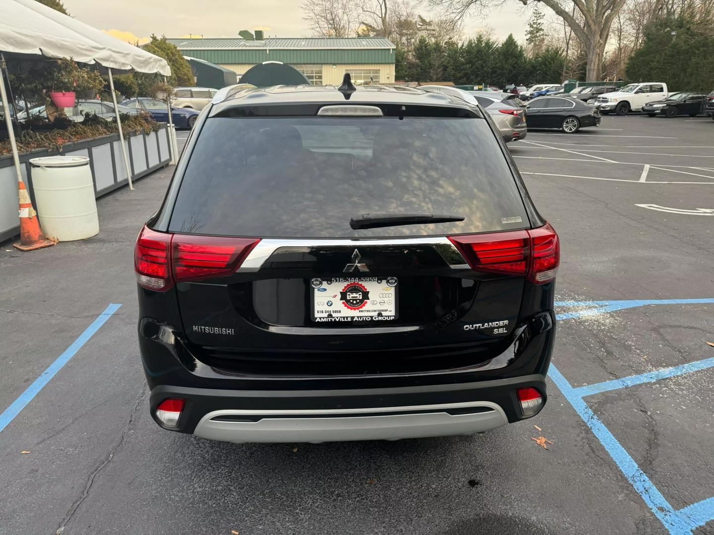 2019 Mitsubishi Outlander SEL photo 9