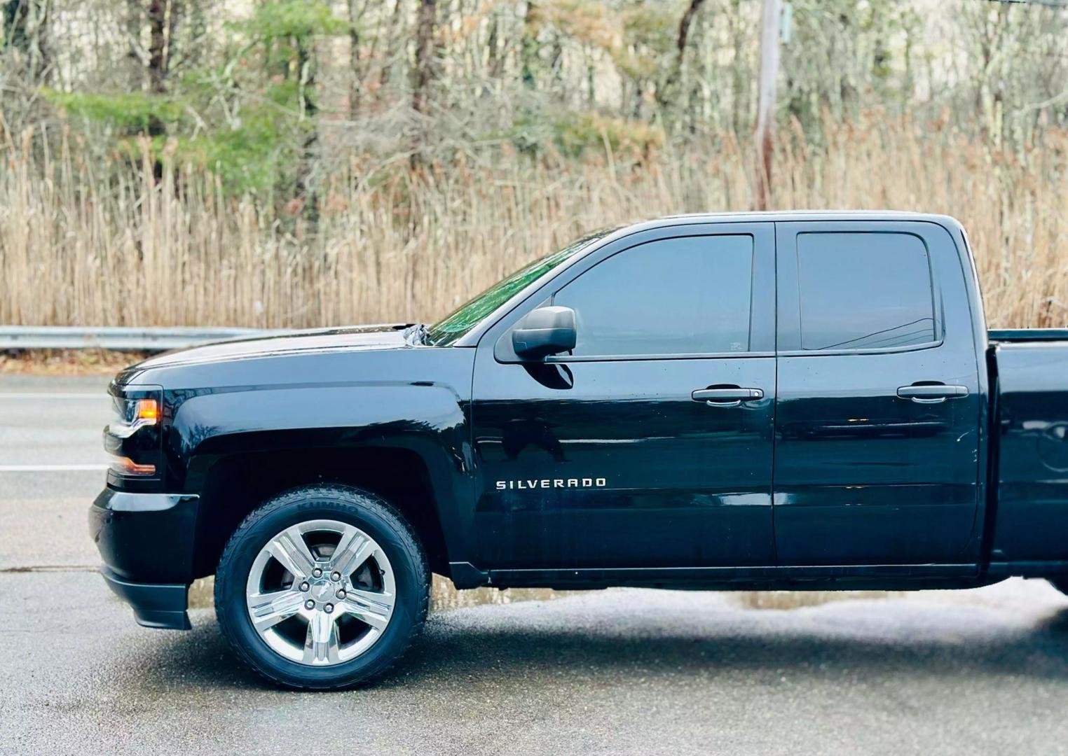 2017 Chevrolet Silverado 1500 Custom photo 7