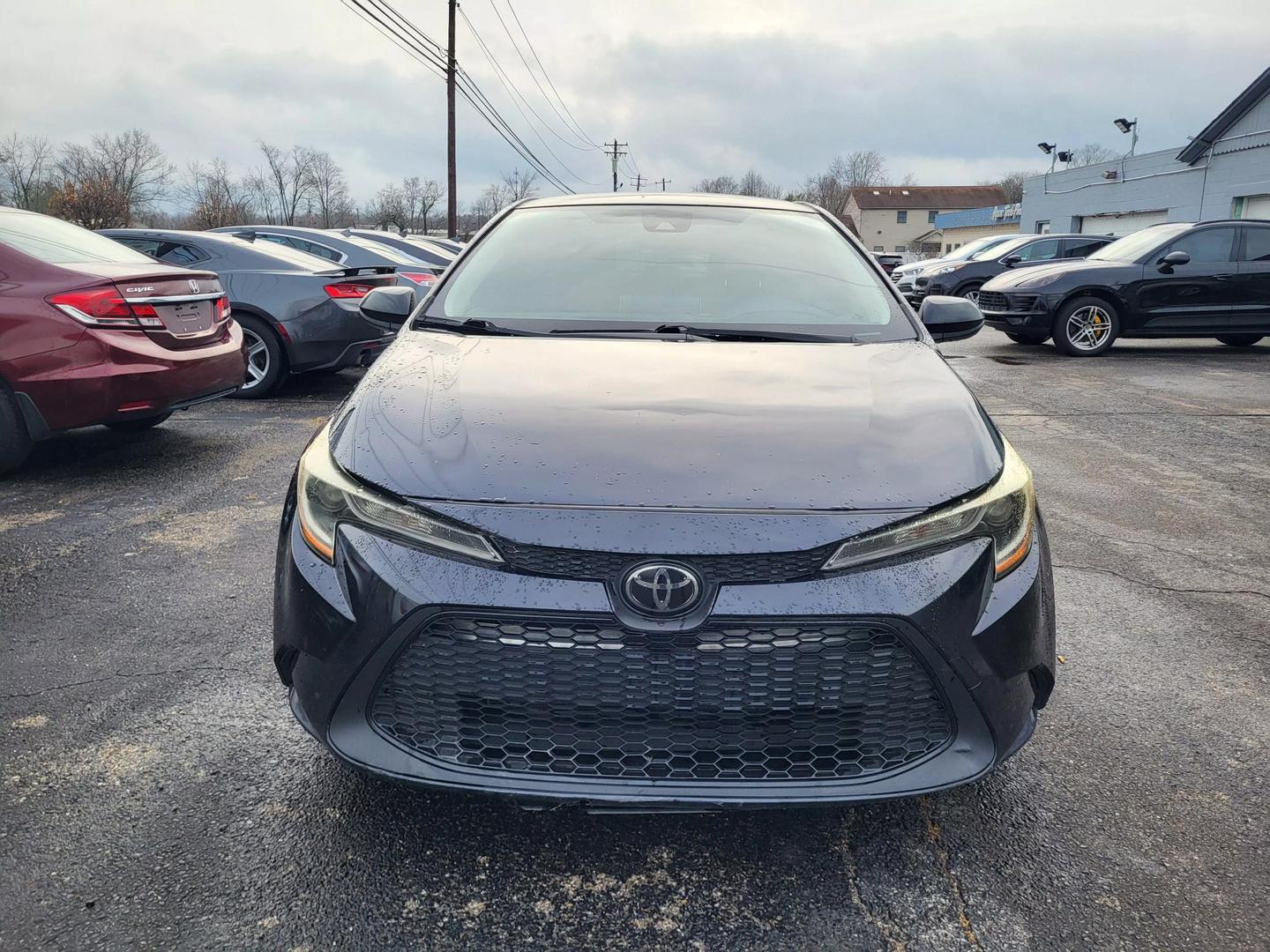 2021 Toyota Corolla LE photo 2