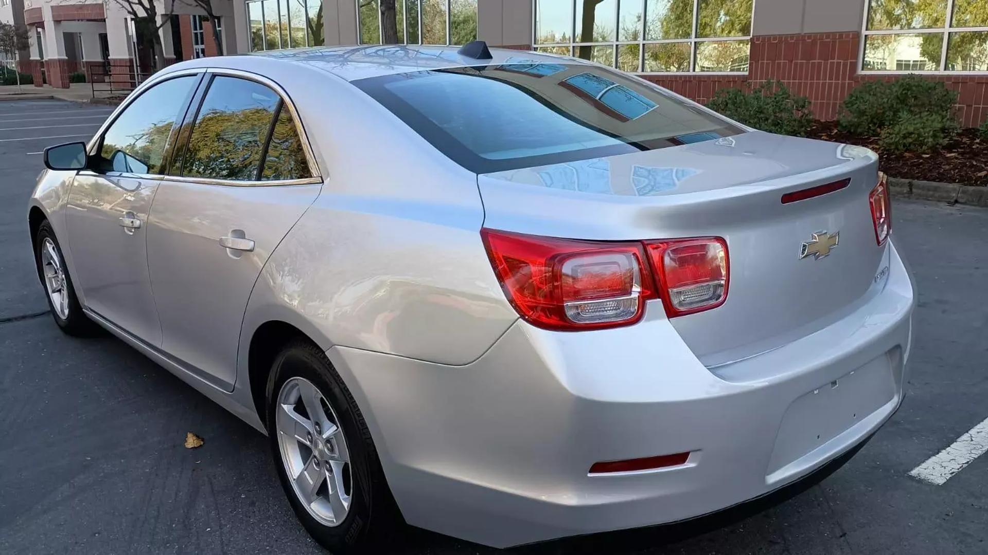 2013 Chevrolet Malibu 1LS photo 5