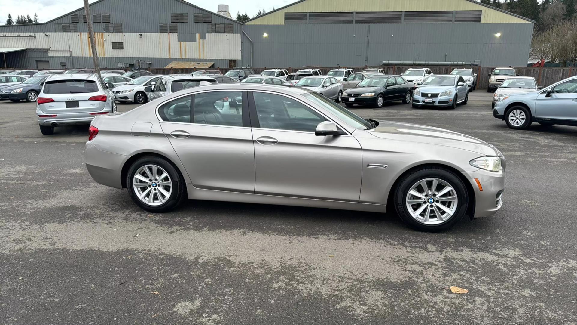 2014 BMW 5 Series 528i photo 8