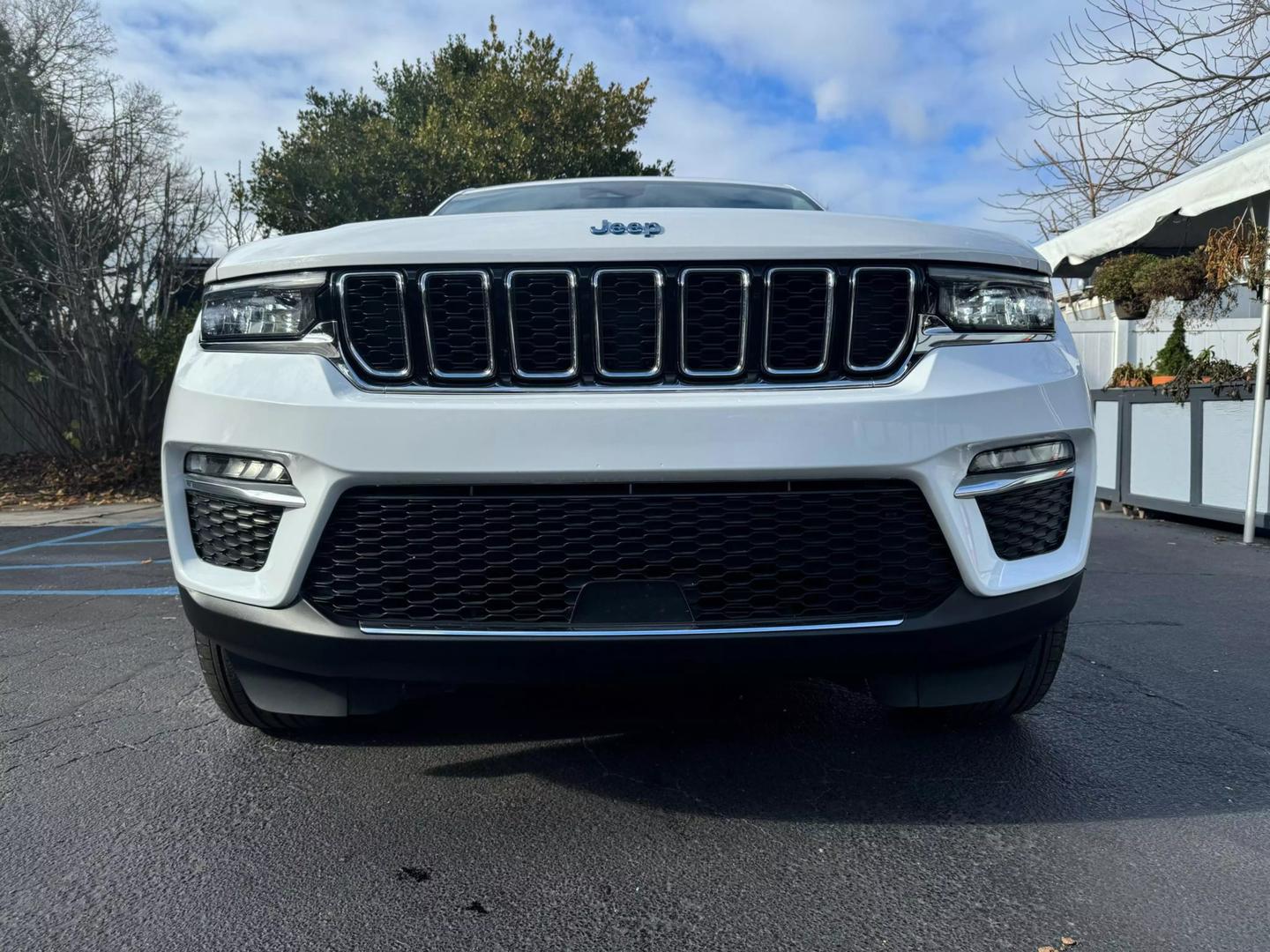 2023 Jeep Grand Cherokee 4xe photo 4