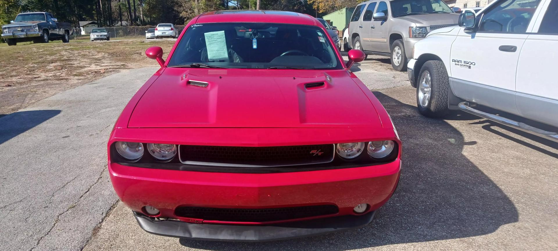 2012 Dodge Challenger R/T photo 2