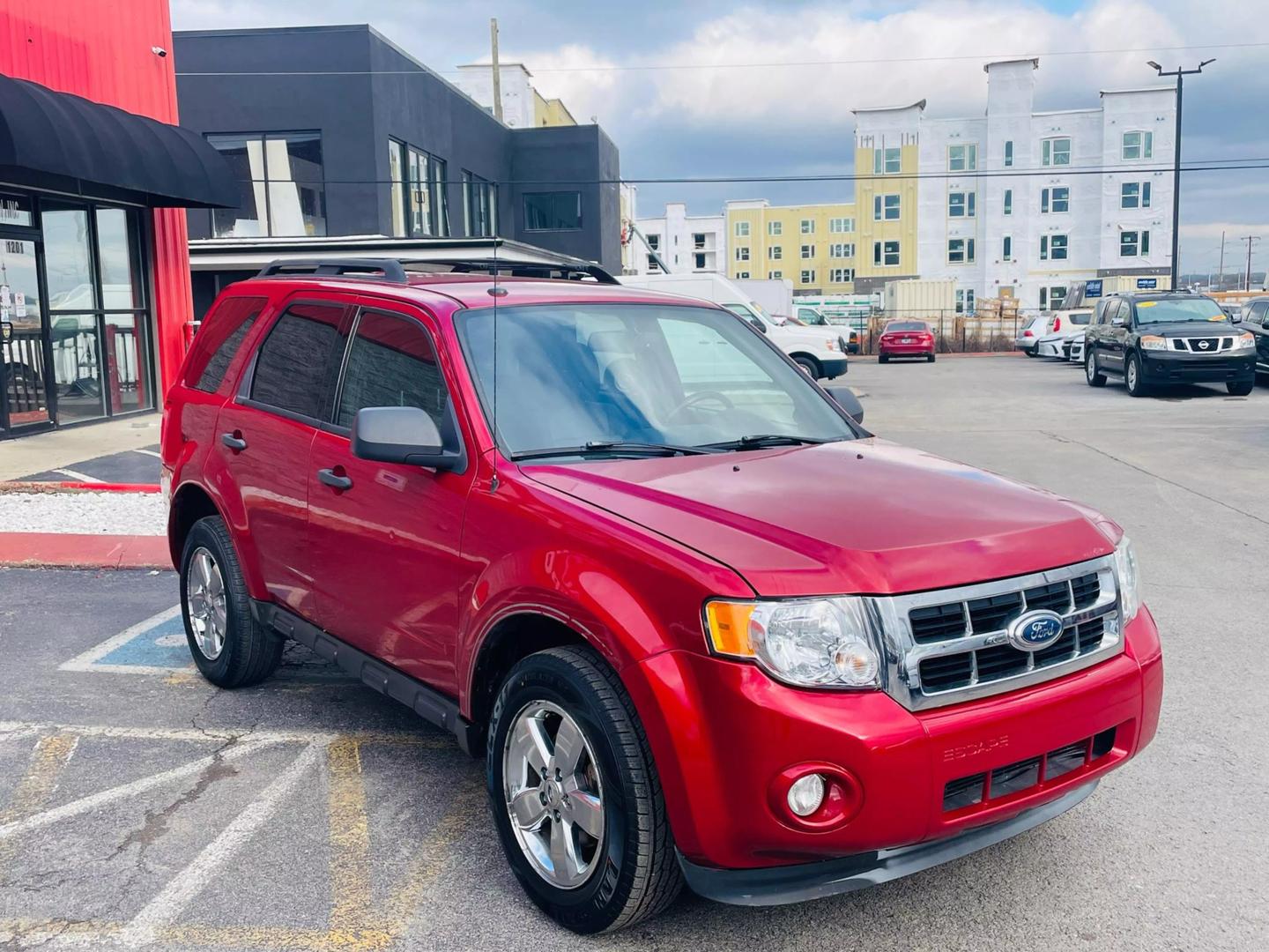 2011 Ford Escape XLT photo 4