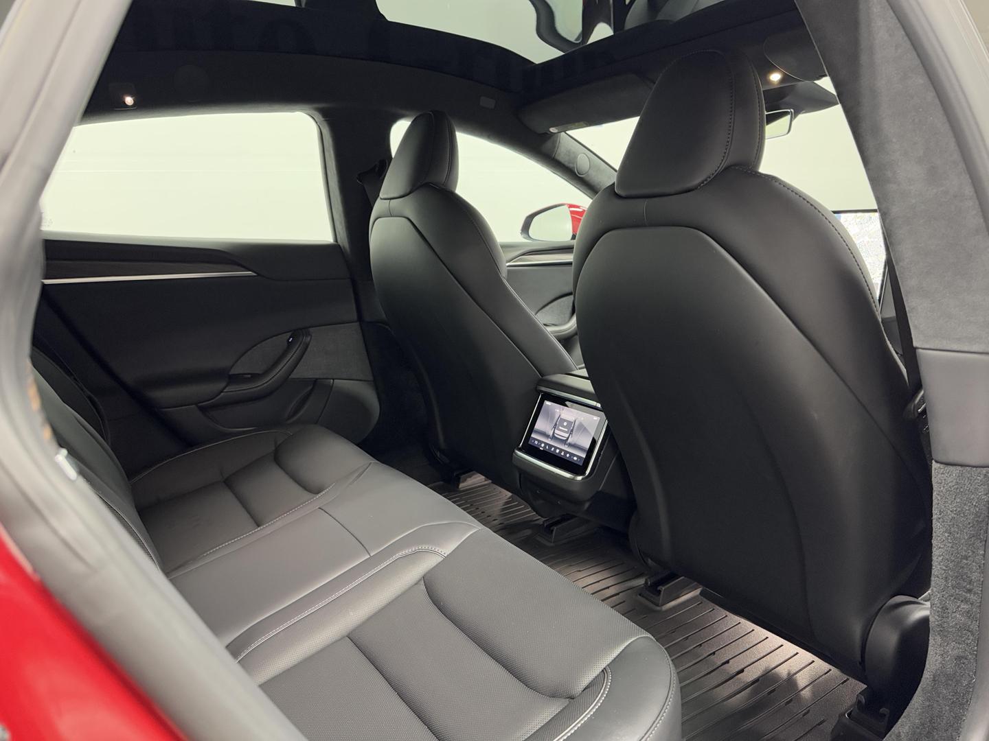 2021 Tesla Model S Plaid photo 25