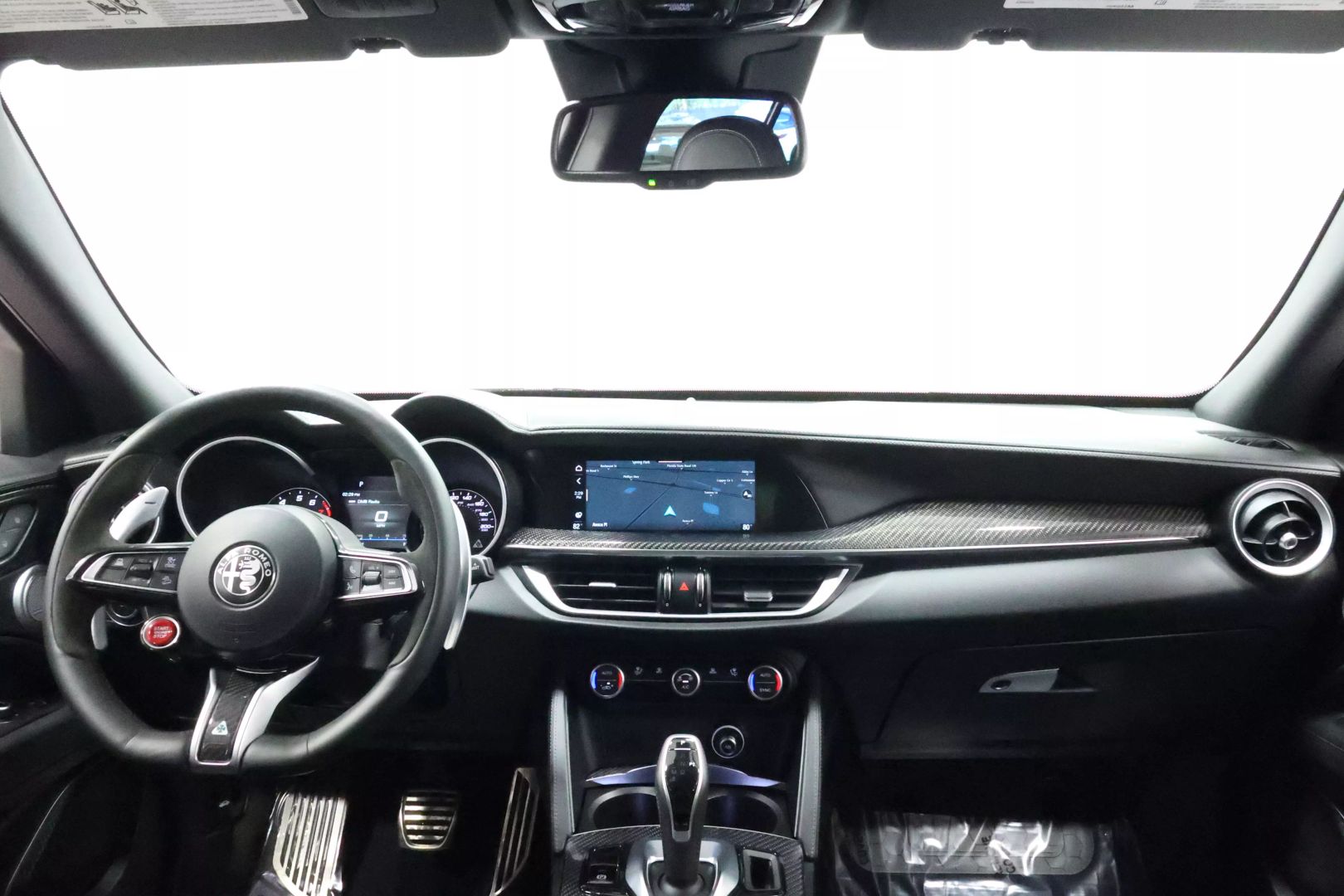 2022 Alfa Romeo Stelvio - Image 40