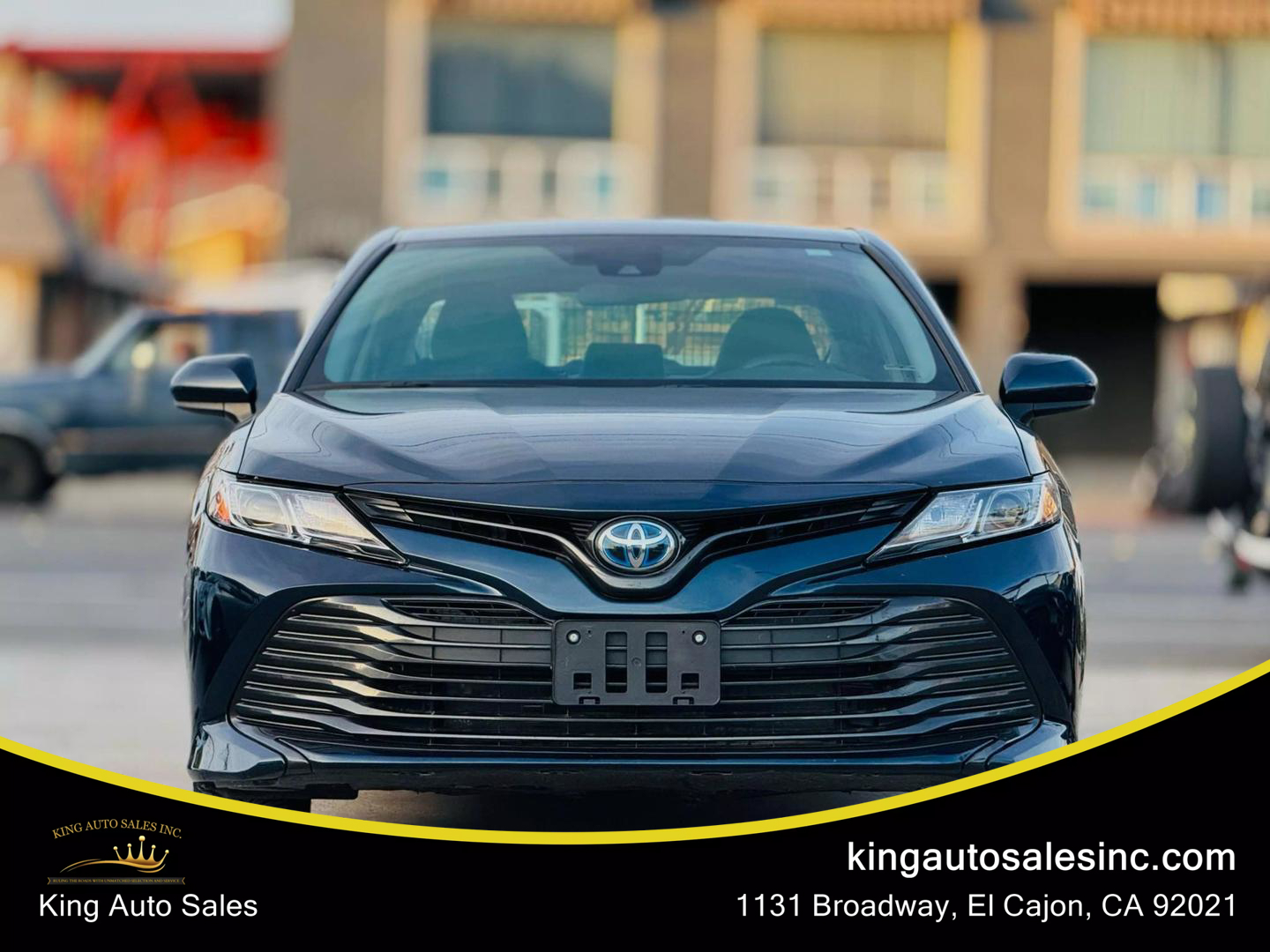 2020 Toyota Camry LE photo 2