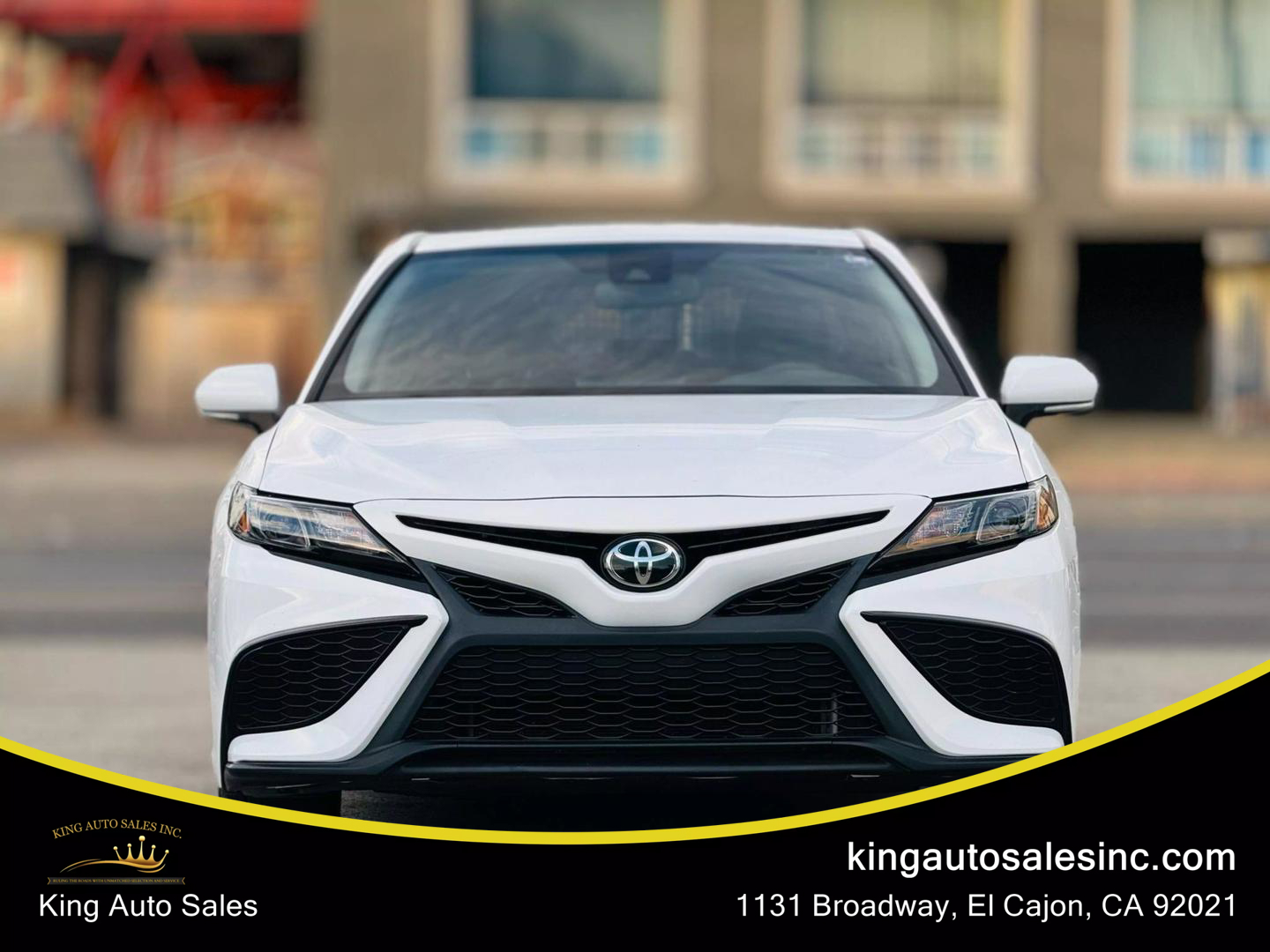 2021 Toyota Camry SE photo 2