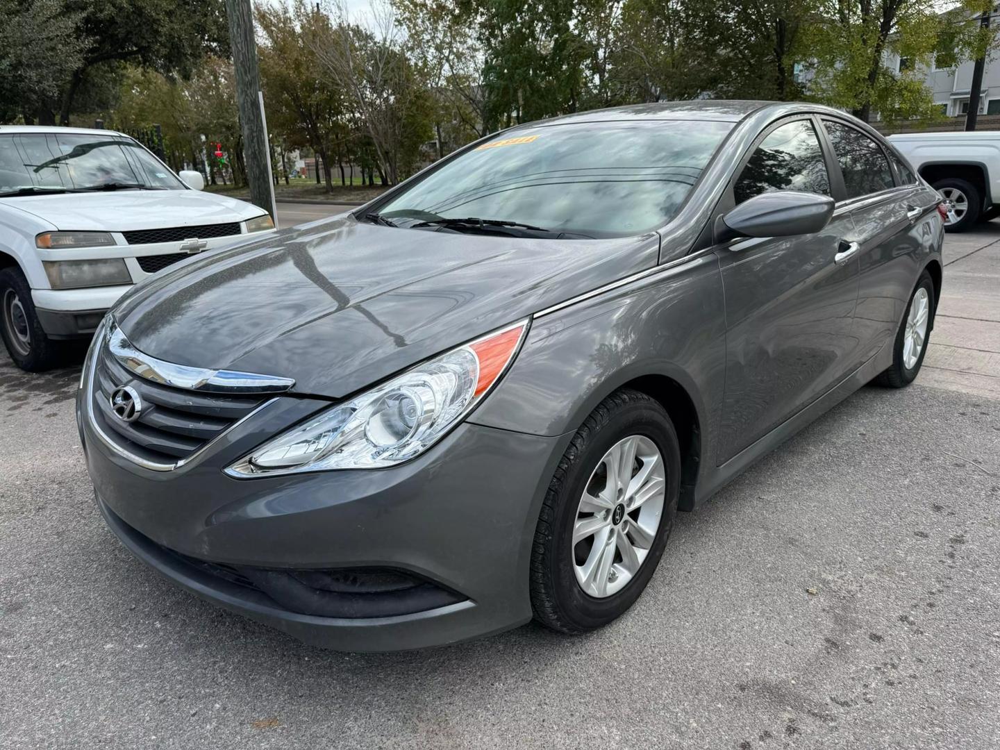 2014 Hyundai Sonata GLS photo 2