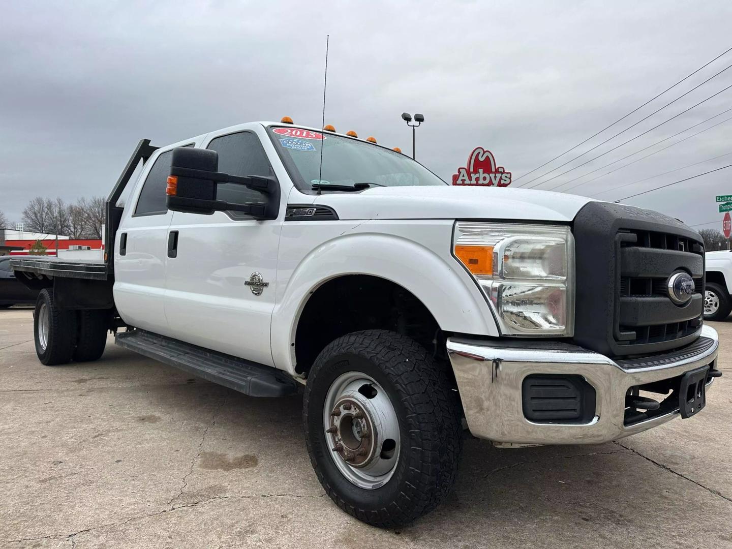 2015 Ford F-350 Super Duty Chassis Cab XL photo 6