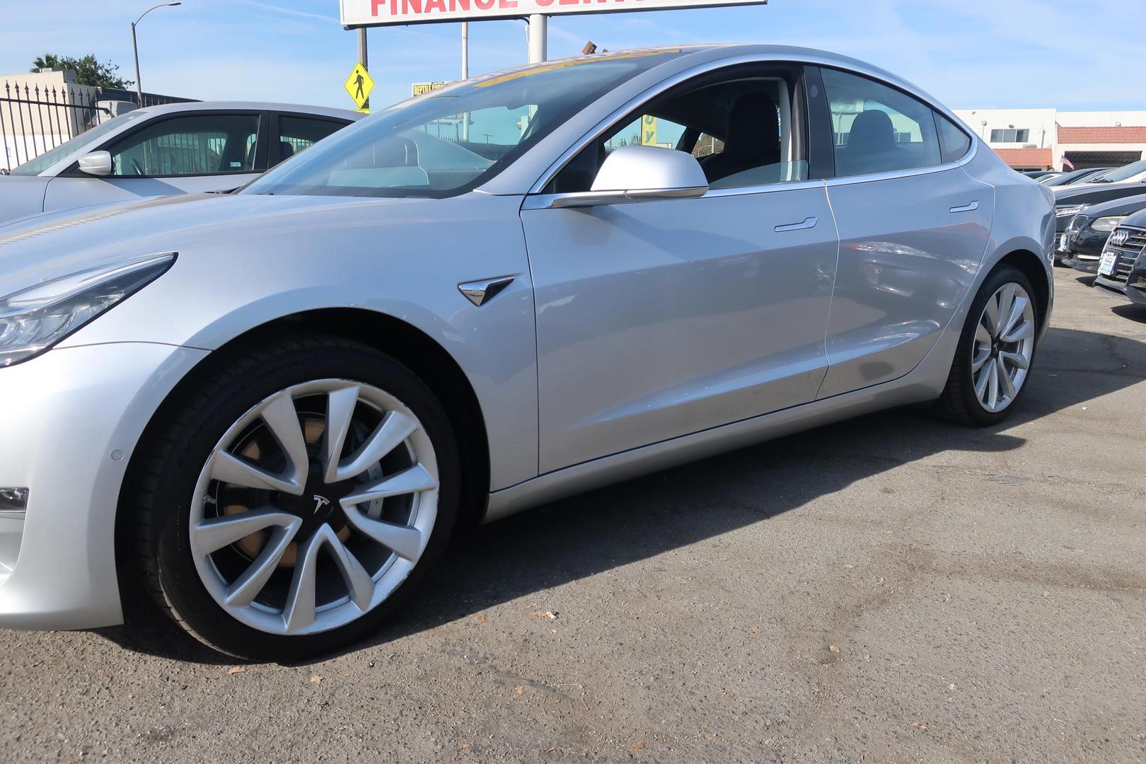 2018 Tesla Model 3 Long Range photo 36