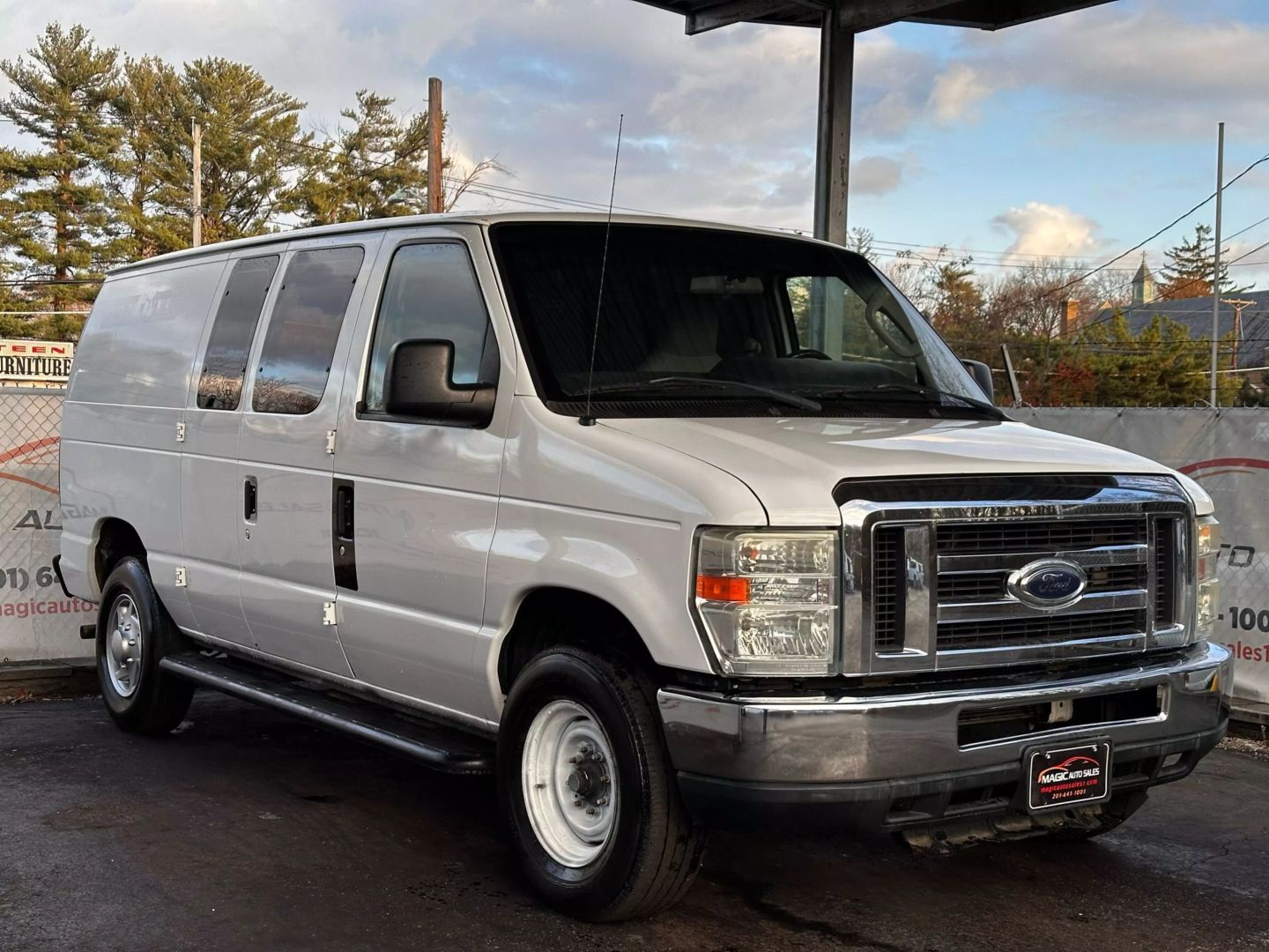 2013 Ford E250 Cargo - Image 6
