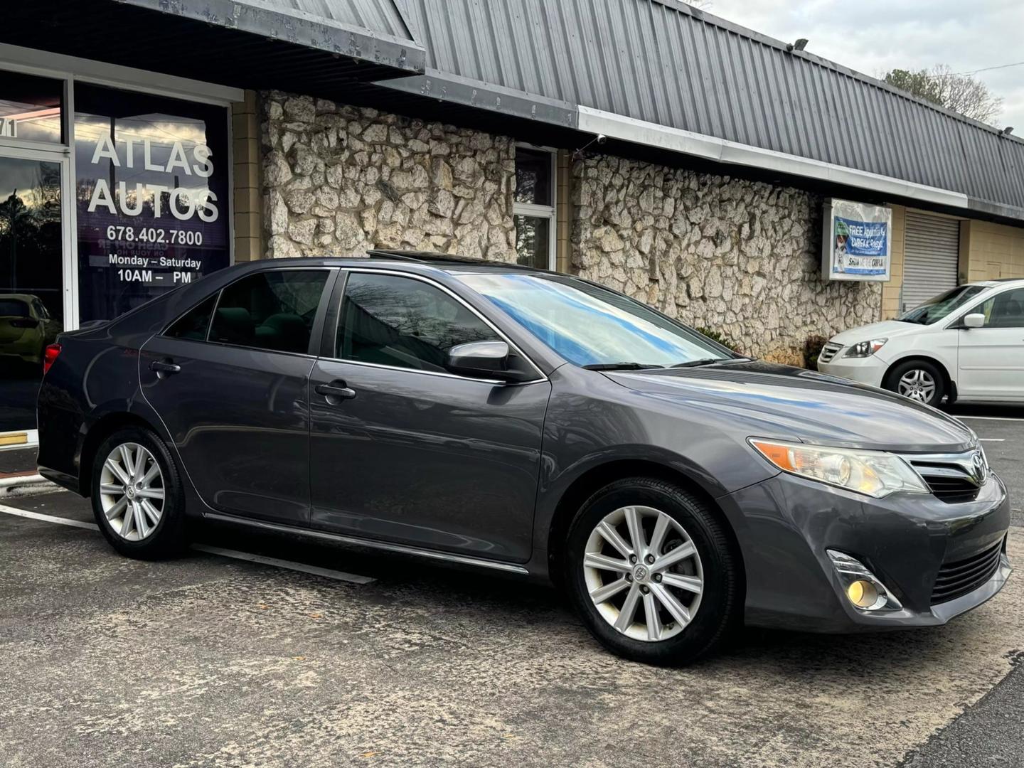 2012 Toyota Camry L photo 9