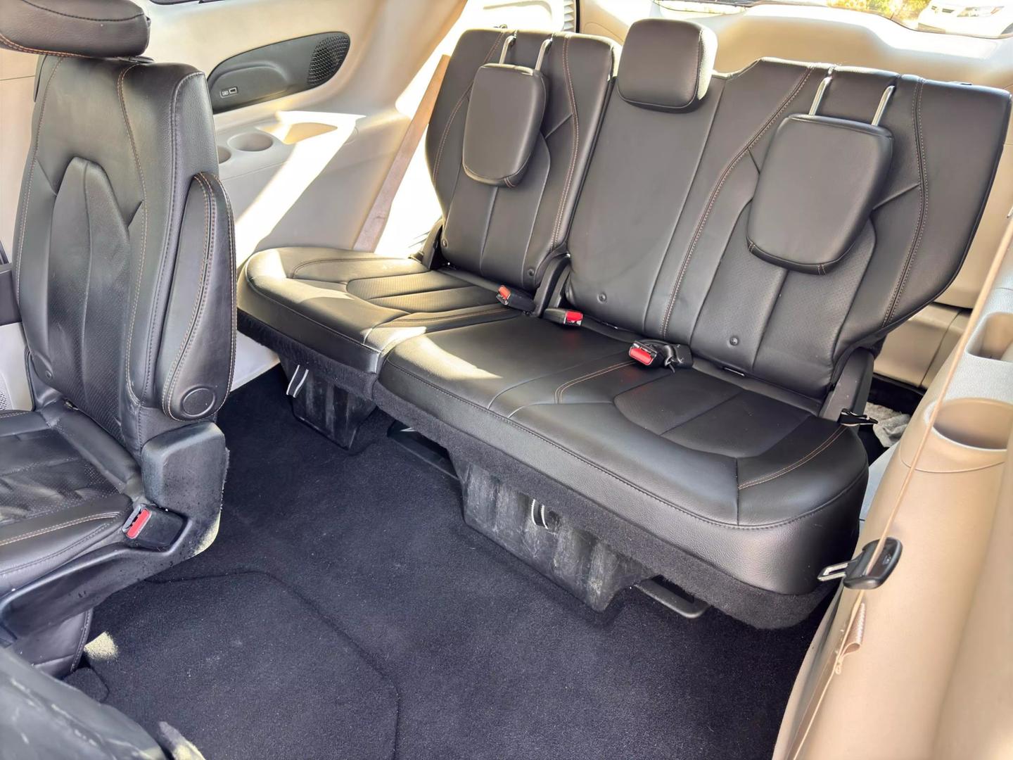 2018 Chrysler Pacifica Touring L photo 40