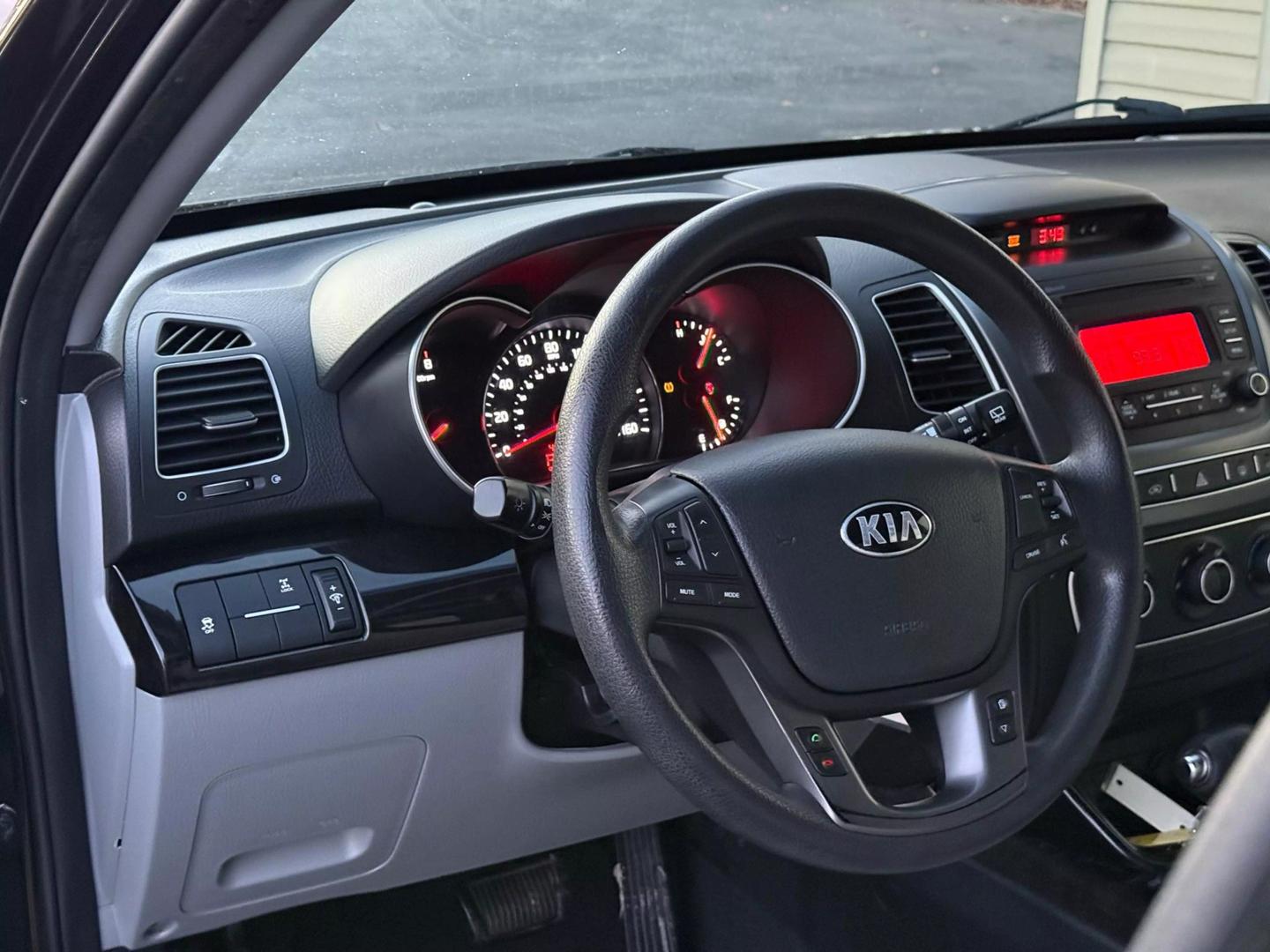 2015 Kia Sorento LX photo 16