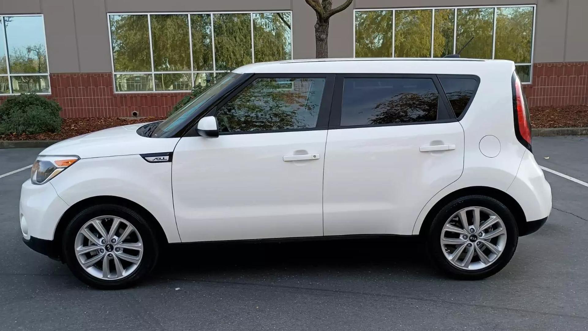 2019 Kia Soul + photo 4