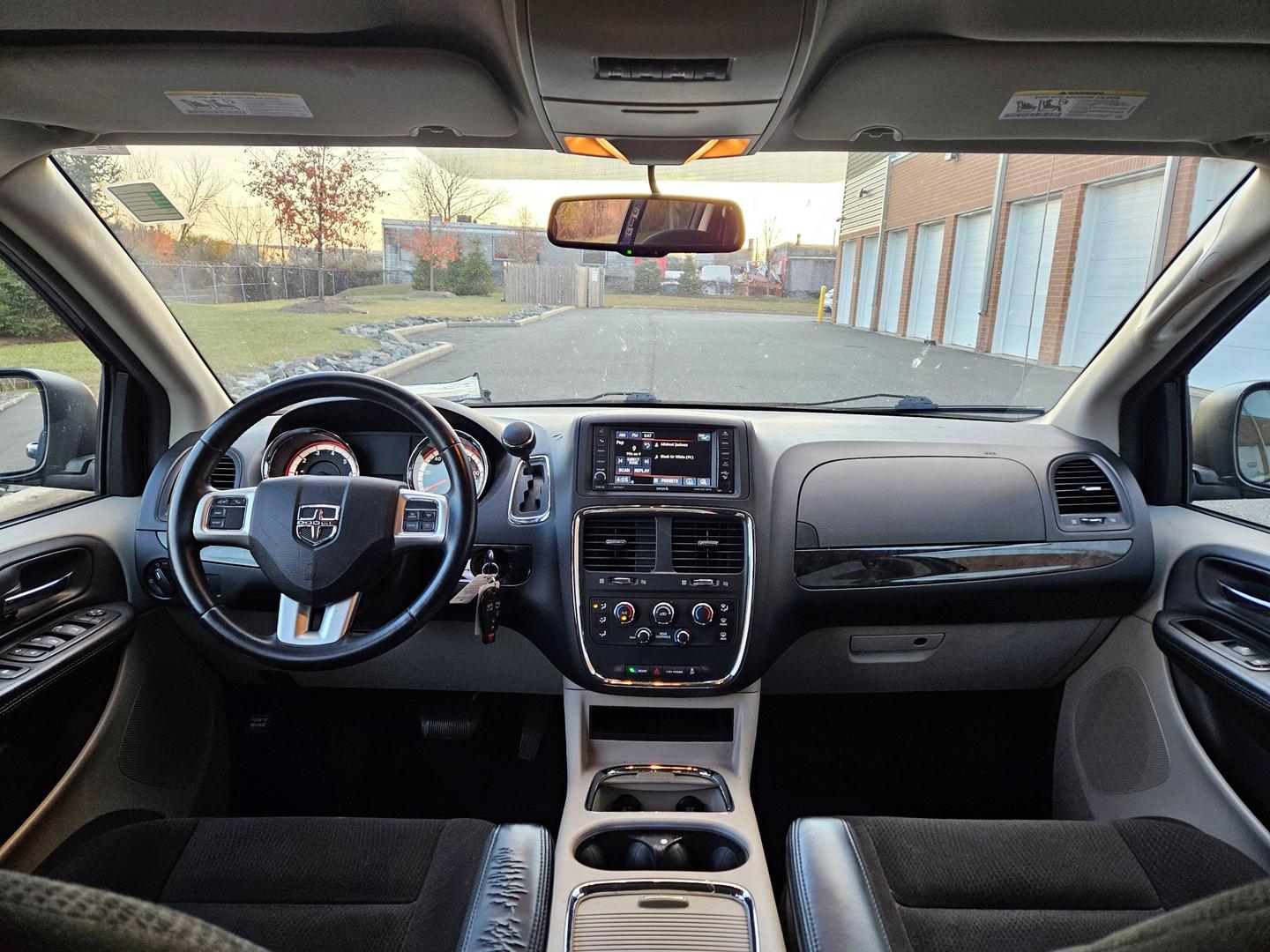 2015 Dodge Grand Caravan SXT photo 11