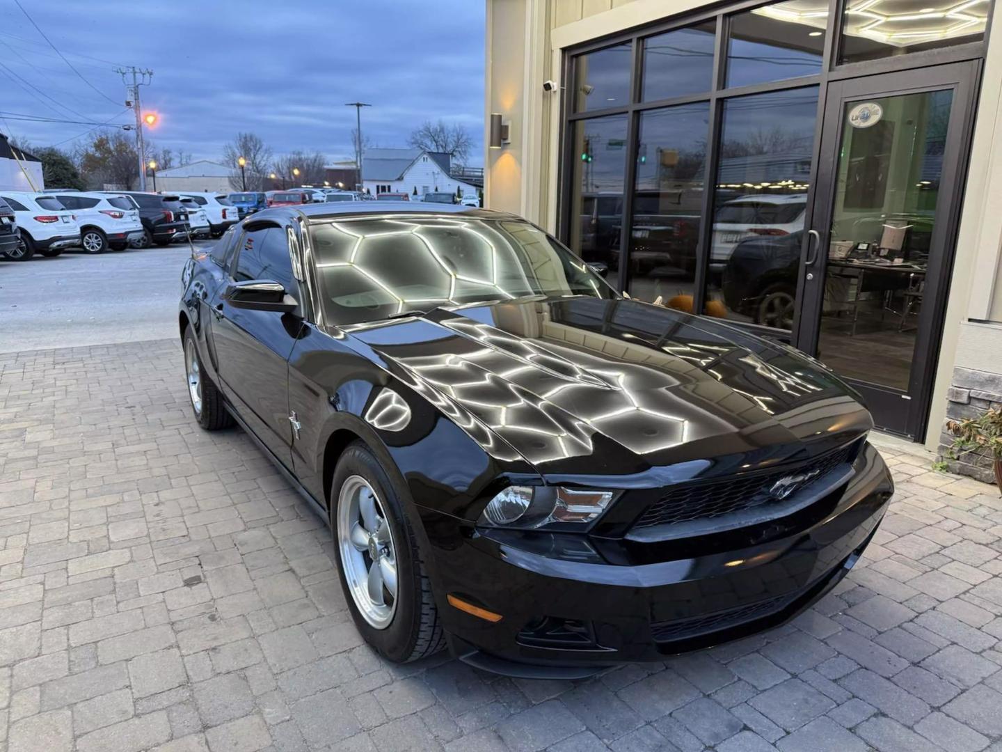 2011 Ford Mustang V6 photo 24