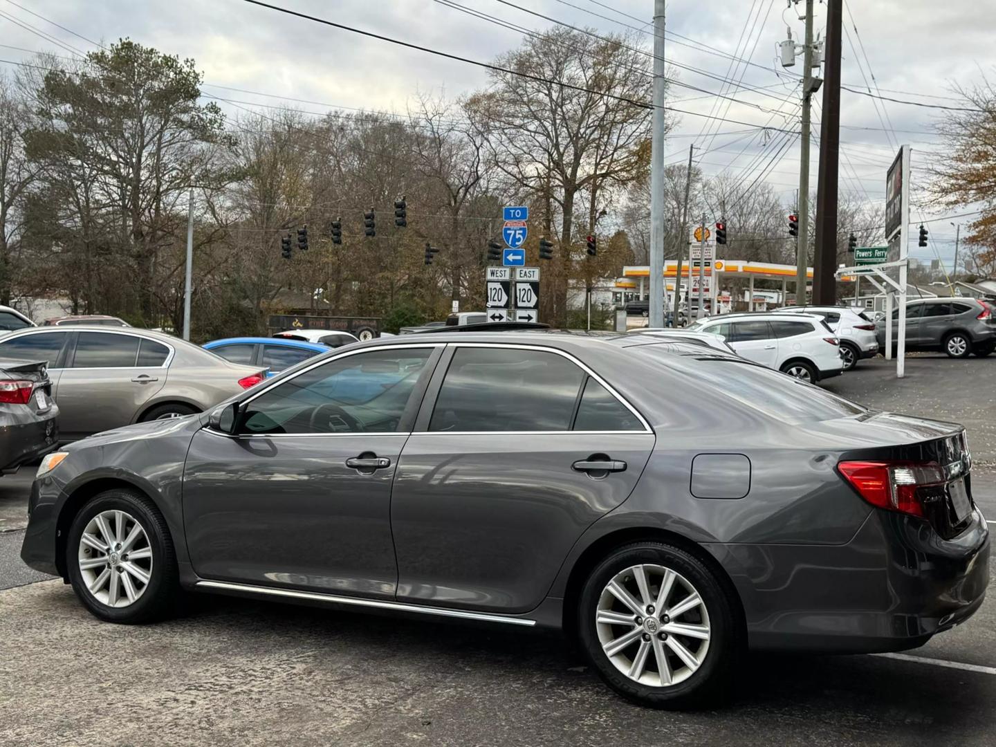 2012 Toyota Camry L photo 5