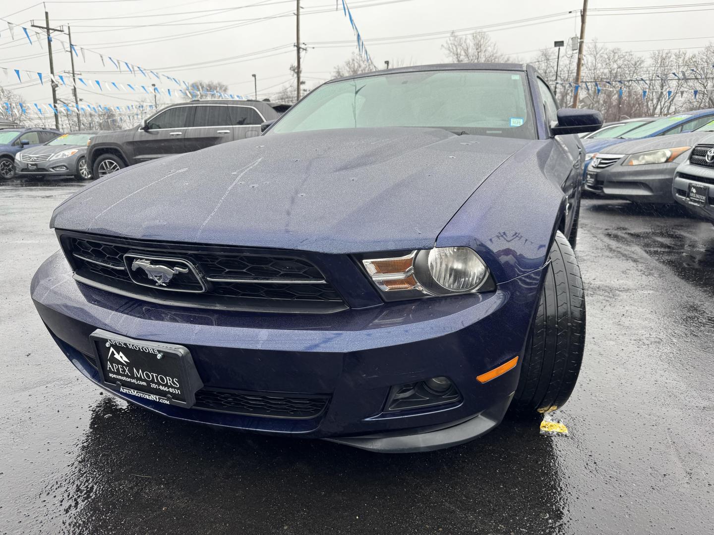 2012 Ford Mustang V6 photo 10