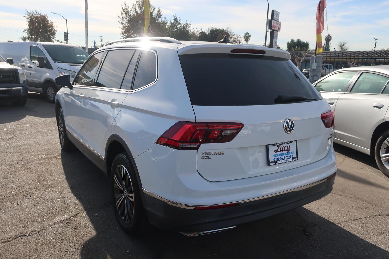 2018 Volkswagen Tiguan SEL photo 6