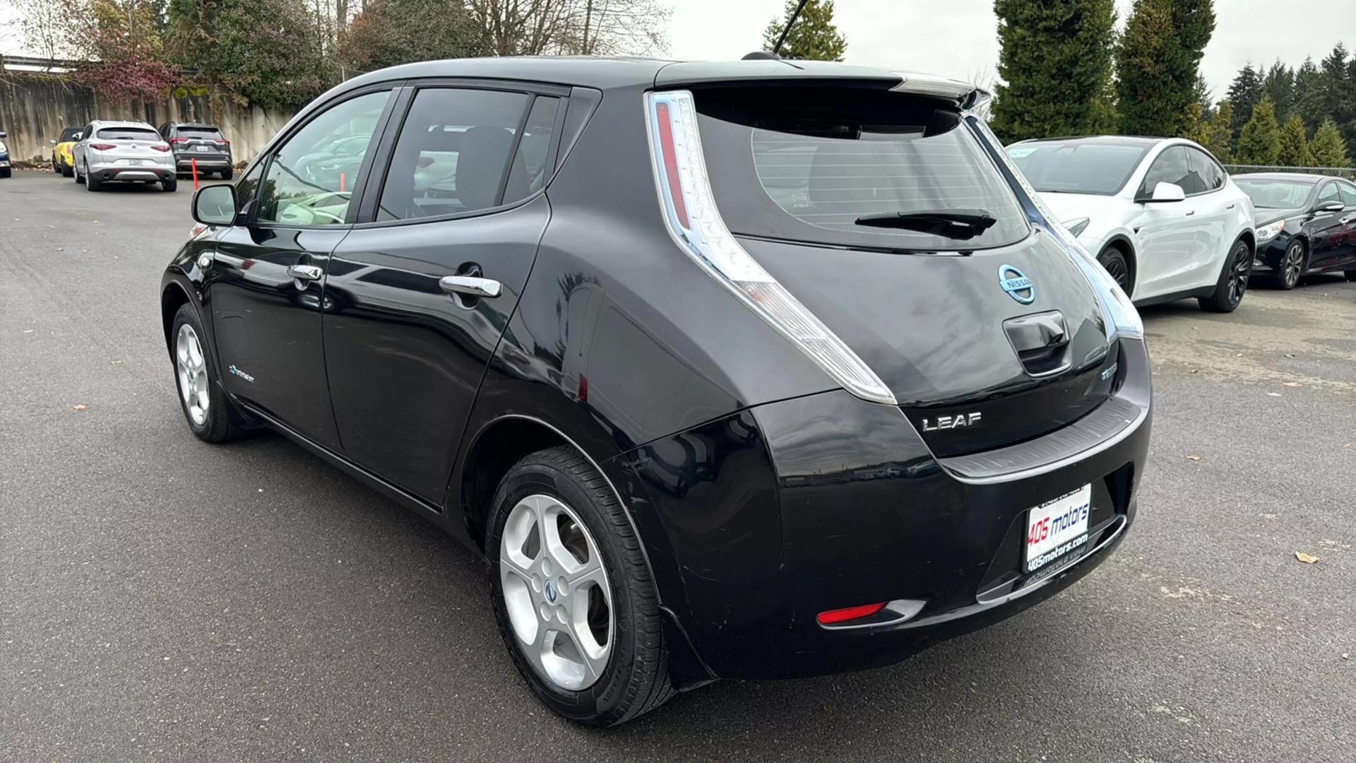 2012 Nissan LEAF SV photo 9