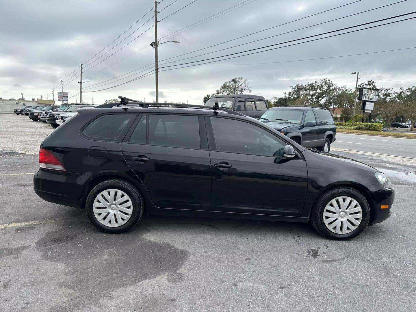 2013 Volkswagen Jetta SportWagen SE photo 5