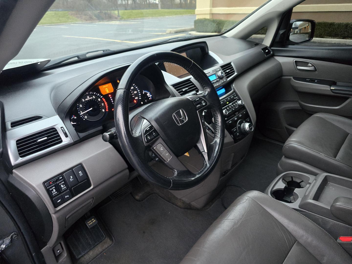 2013 Honda Odyssey Touring photo 58