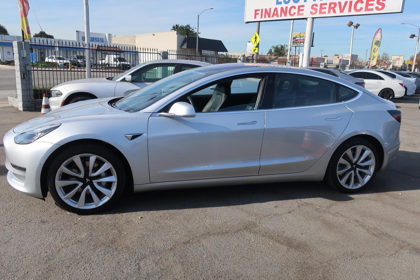 2018 Tesla Model 3 Long Range photo 4