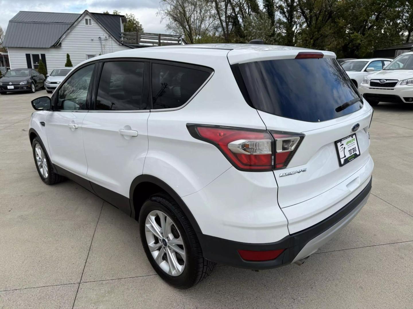 2017 Ford Escape SE photo 3