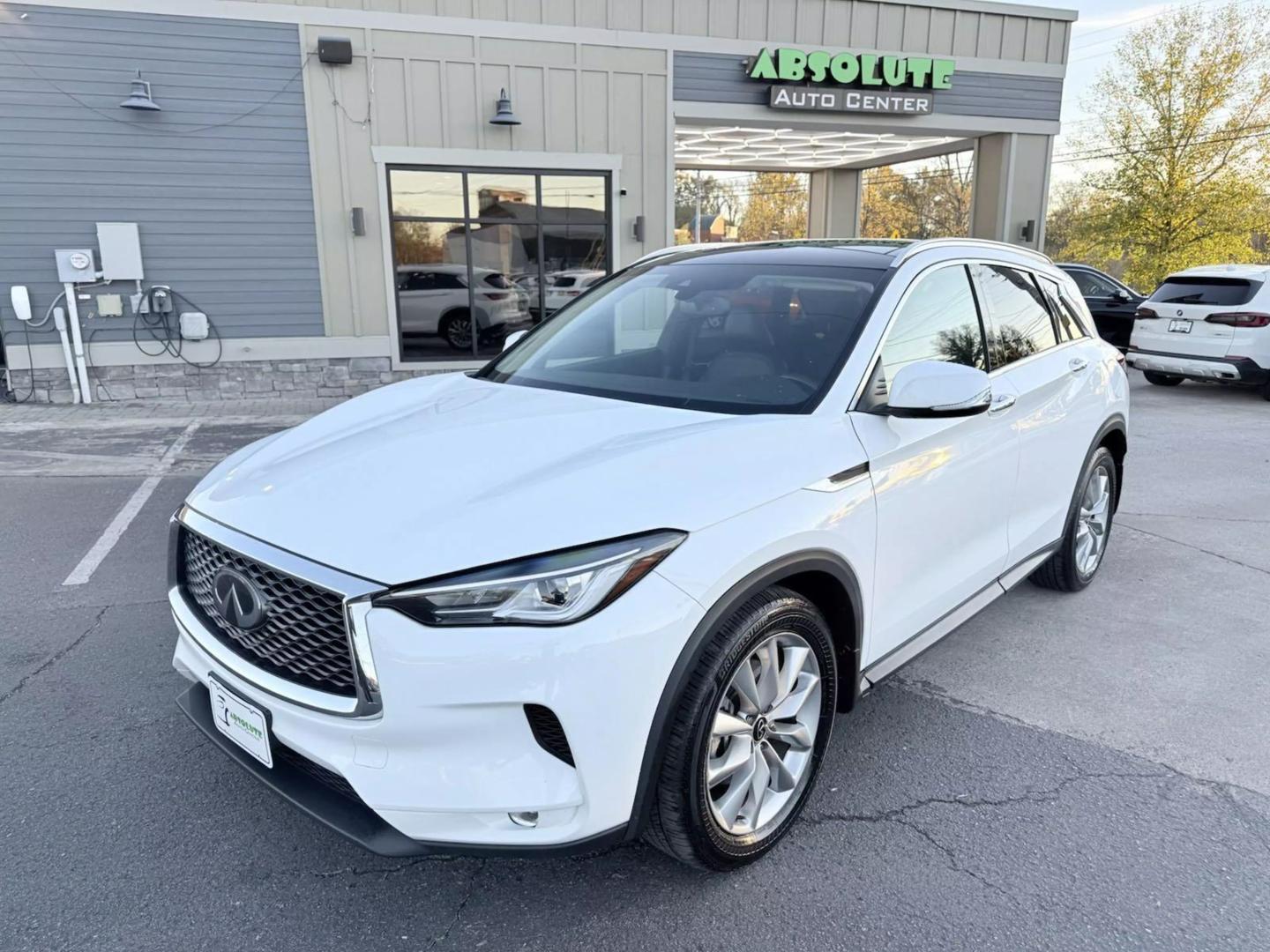 2022 INFINITI QX50 Luxe photo 1