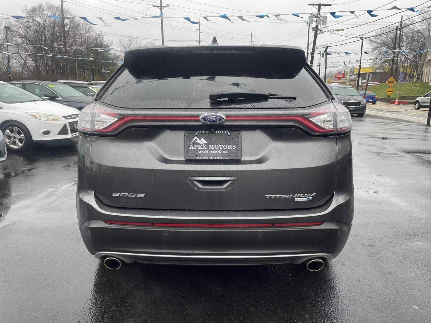 2015 Ford Edge Titanium photo 12