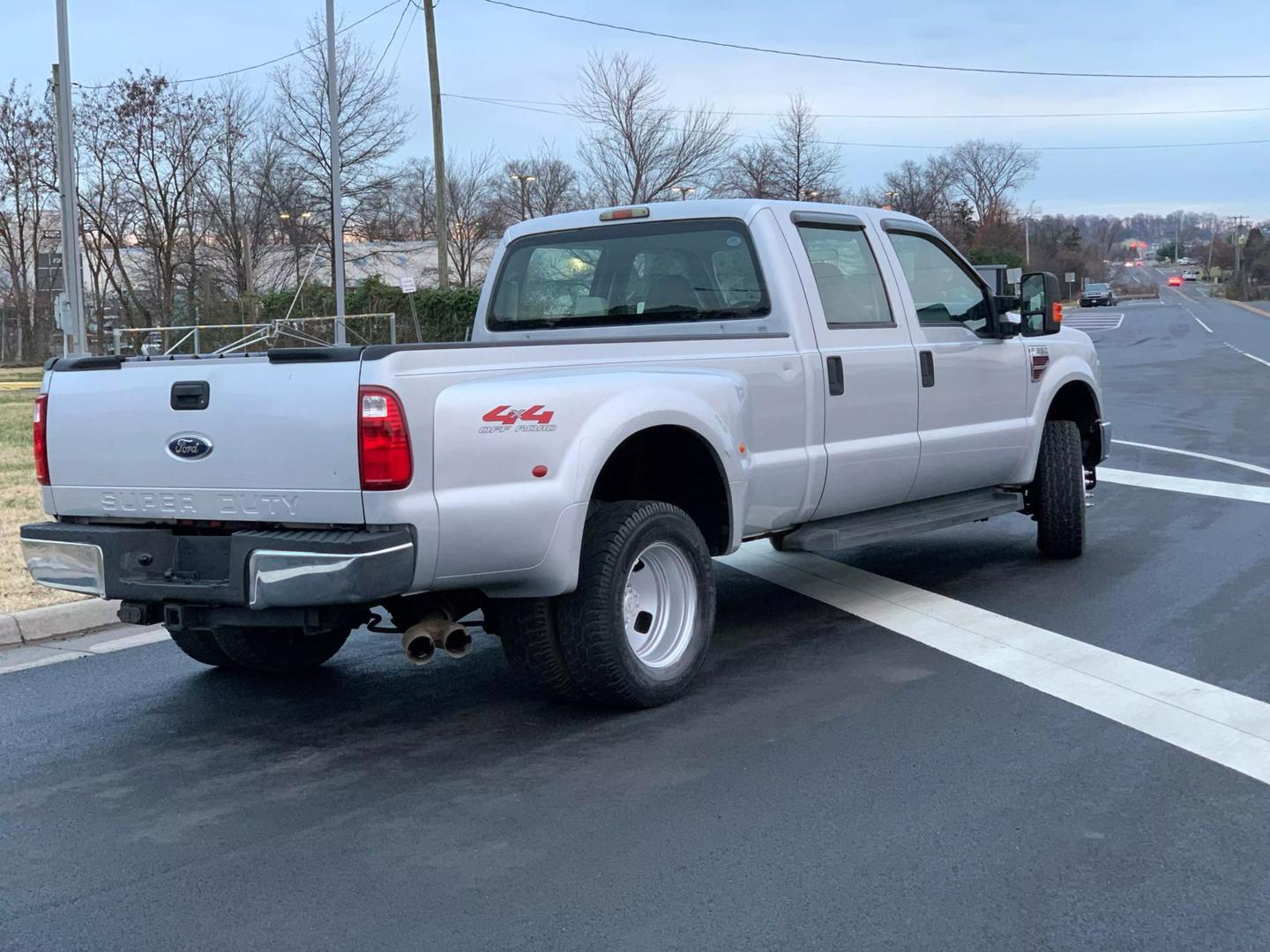 2008 Ford F-350 Super Duty XL photo 6