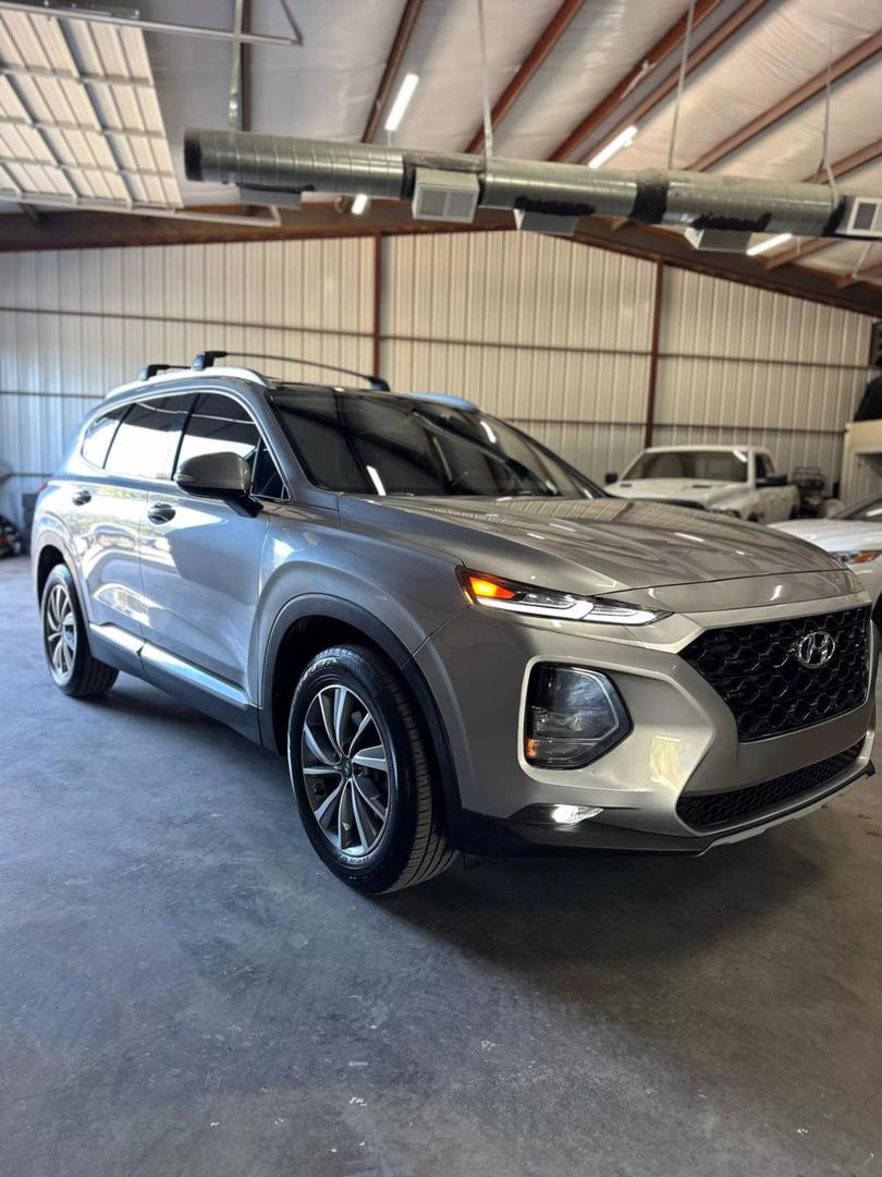 2020 Hyundai Santa Fe SEL photo 2