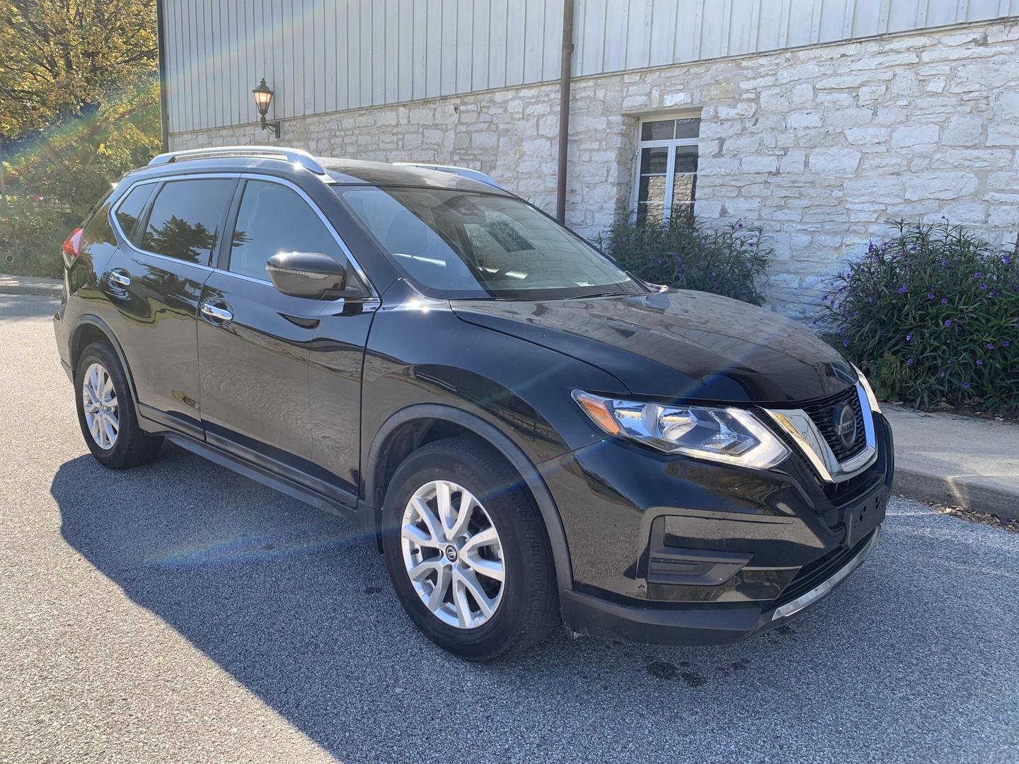 Nissan Rogue's photo